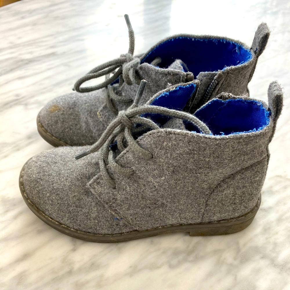 Gap Grey boots for toddler